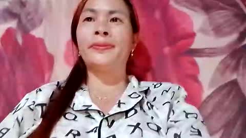 Snapshot of xuxulove00 chatting on October 13, 4:45 am xuxulove00 online show from October 13, 4:45 am