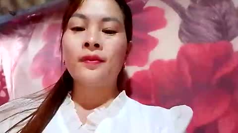 xuxulove00 online show from December 19, 1:12 am