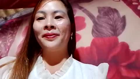 xuxulove00 online show from December 22, 1:35 am