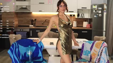 FrancyStepmom and YStepson    INTERESTED IN A GIRL-GIRL COLLABORATION  TEXT ME HERE  or INSTAGRAM online show from November 29, 1:03 pm