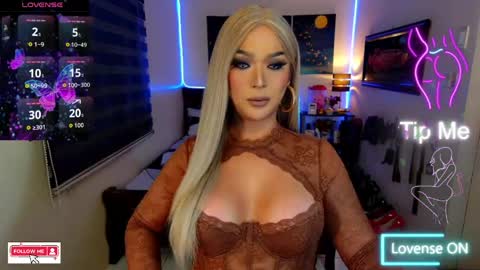 K E L L Y online show from March 23, 3:54 am