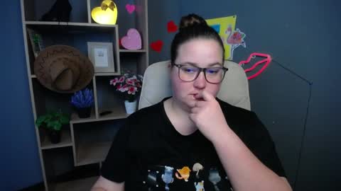 Snapshot of xx_daniella_xx chatting on May 16, 10:36 am xx daniella xx online show from May 16, 10:36 am