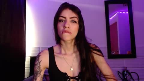 Snapshot of xx_johnson_xx chatting on November 5, 9:04 pm VALE online show from November 5, 9:04 pm