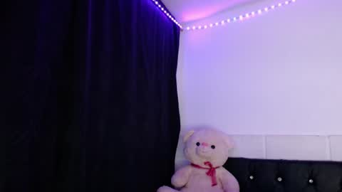 Snapshot of xx_johnson_xx chatting on July 5, 9:05 am VALE online show from July 5, 9:05 am