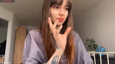 Lily online show from March 4, 11:49 am