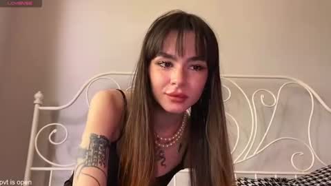 Snapshot of xx_lily chatting on June 26, 11:25 am Lily online show from June 26, 11:25 am