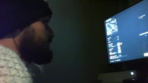 Snapshot of xx_m97_xx chatting on December 15, 8:24 pm xx_m97_xx online show from December 15, 8:24 pm