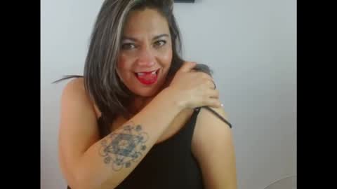 Snapshot of xxantonellaxxx chatting on October 9, 4:27 pm antonella online show from October 9, 4:27 pm