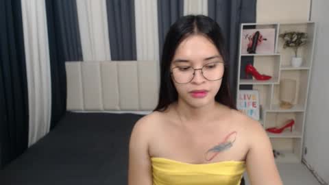 Snapshot of xxbigcockchloexx chatting on October 5, 4:49 pm CHLOES ROOM online show from October 5, 4:49 pm