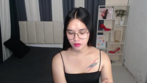 Snapshot of xxbigcockchloexx chatting on October 14, 5:47 pm CHLOES ROOM online show from October 14, 5:47 pm