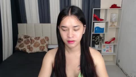 Snapshot of xxbigcockchloexx chatting on November 29, 9:56 am CHLOES ROOM online show from November 29, 9:56 am