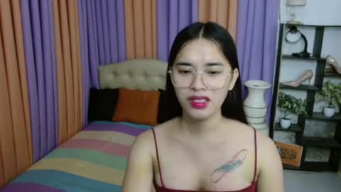 CHLOES ROOM online show from December 16, 5:45 am