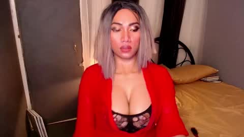 Snapshot of xxcinddyxx chatting on December 4, 8:51 pm cinddy online show from December 4, 8:51 pm