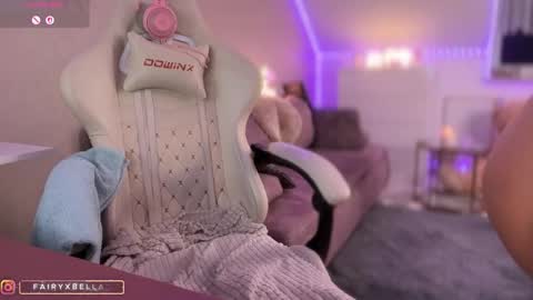 xxfairyxgiiirlxx online show from December 5, 6:33 am