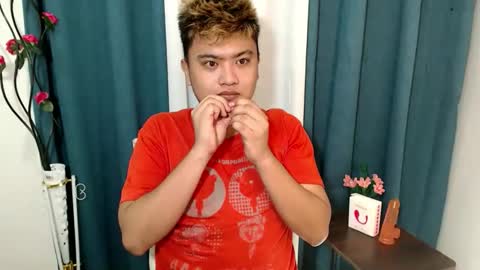 Loyd online show from December 15, 4:22 pm