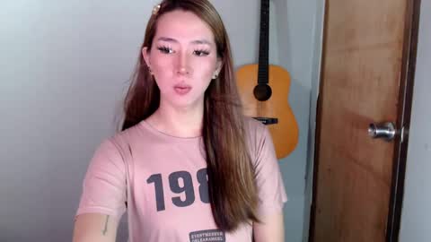 Snapshot of xxinnocentbellaxx chatting on December 10, 8:16 pm Dyanna Zulla online show from December 10, 8:16 pm