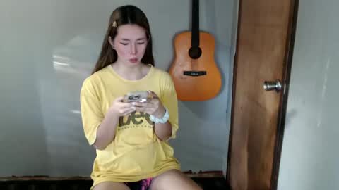 Snapshot of xxinnocentbellaxx chatting on December 21, 10:30 pm Dyanna Zulla online show from December 21, 10:30 pm