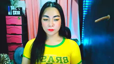 xxirene online show from February 1, 10:47 am