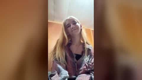 Snapshot of xxjessiebugxx chatting on June 19, 4:50 am xxjessiebugxx online show from June 19, 4:50 am
