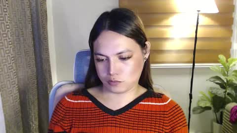 Snapshot of xxjulielovesyouxx chatting on January 31, 4:17 pm July online show from January 31, 4:17 pm