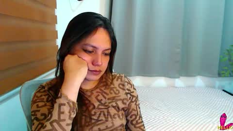 Snapshot of xxjulielovesyouxx chatting on March 11, 10:10 am July online show from March 11, 10:10 am