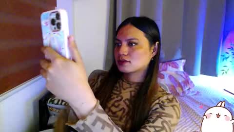 Snapshot of xxjulielovesyouxx chatting on March 13, 4:13 pm July online show from March 13, 4:13 pm