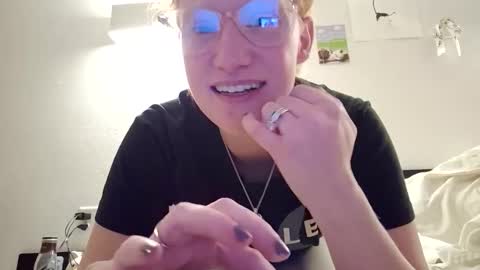 xxmariebliss online show from March 30, 12:39 pm