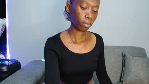 Snapshot of xxsexytalia28 chatting on October 21, 10:10 pm xxsexytalia28 online show from October 21, 10:10 pm