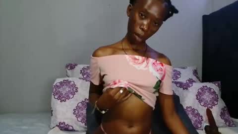 Snapshot of xxsexytalia28 chatting on October 27, 7:07 pm xxsexytalia28 online show from October 27, 7:07 pm