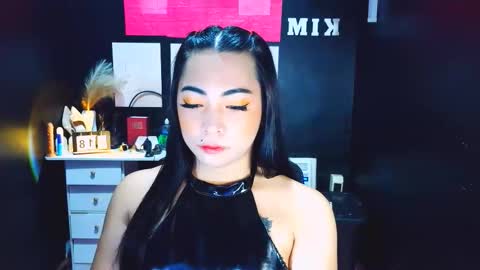xxslutty kim online show from December 18, 1:55 am