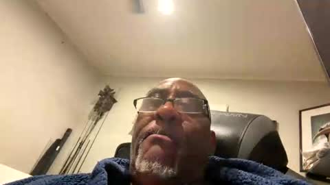 Snapshot of xxstqrhrzhtt chatting on August 2, 11:41 am xxstqrhrzhtt online show from August 2, 11:41 am