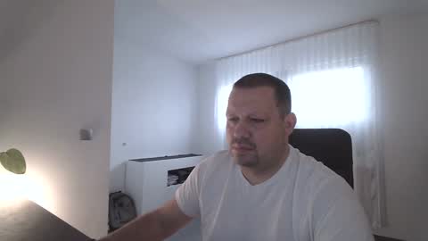 Snapshot of xxstrikerxx chatting on December 27, 8:13 am Eddi online show from December 27, 8:13 am