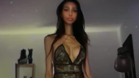 Mia and shawn online show from April 16, 2:51 pm