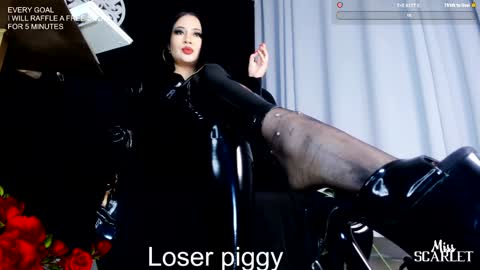 Snapshot of xxx_madamme chatting on February 26, 12:38 am Mistress Scarlet Igmiss scarlet978 online show from February 26, 12:38 am