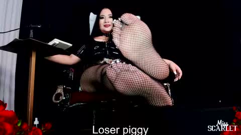 Snapshot of xxx_madamme chatting on September 28, 3:12 am Mistress Scarlet Igmiss scarlet978 online show from September 28, 3:12 am