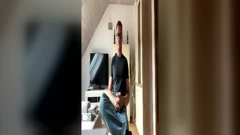 Snapshot of xxx_mystery1989_xxx chatting on June 14, 8:27 am Alex online show from June 14, 8:27 am