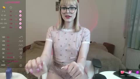 Snapshot of xxx_pretty_xxx chatting on December 2, 6:54 pm Pretty online show from December 2, 6:54 pm