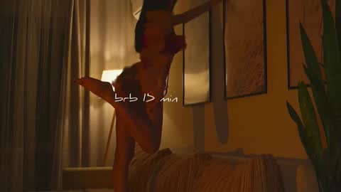 Molly online show from December 2, 12:32 pm