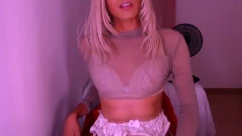 Chiara online show from April 18, 5:11 am