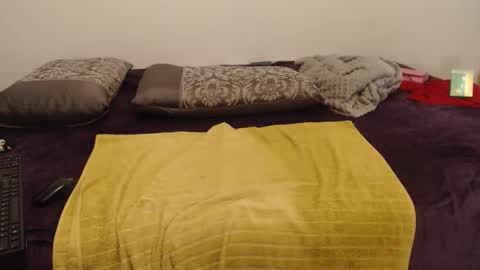 Ayanda online show from November 29, 2:42 pm