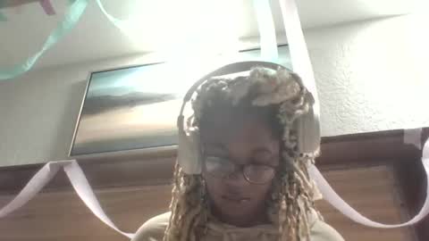 Danielle online show from March 1, 6:15 am