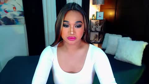 Snapshot of xxxgiganticoliviacummerxxx chatting on December 20, 5:51 pm OLIVIA online show from December 20, 5:51 pm