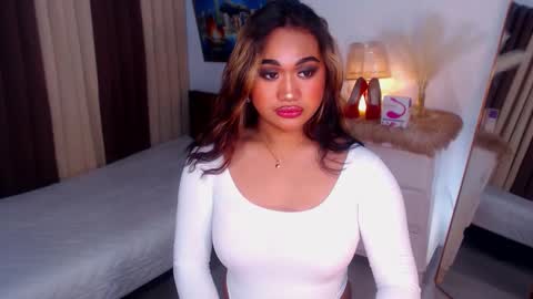 Snapshot of xxxgiganticoliviacummerxxx chatting on December 28, 2:21 pm OLIVIA online show from December 28, 2:21 pm