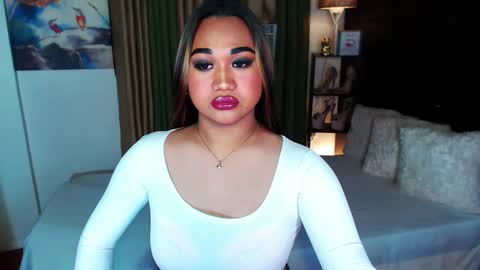 Snapshot of xxxgiganticoliviacummerxxx chatting on January 10, 12:15 pm OLIVIA online show from January 10, 12:15 pm