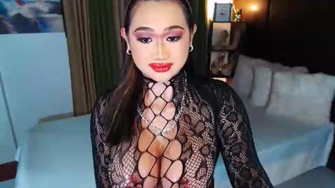 Snapshot of xxxgiganticoliviacummerxxx chatting on February 12, 2:43 pm OLIVIA online show from February 12, 2:43 pm