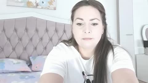 Elvira online show from April 13, 5:46 am