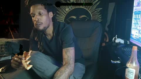 xxxjrstrokesxxx online show from February 12, 1:19 am