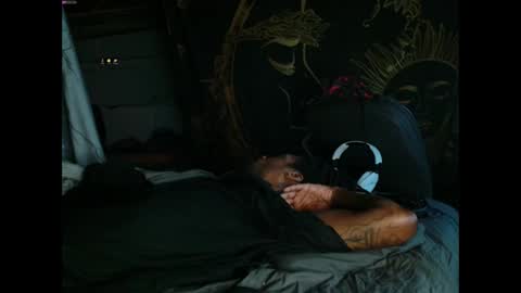 xxxjrstrokesxxx online show from February 25, 11:19 am