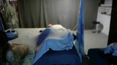 xxxjrstrokesxxx online show from March 10, 10:55 pm