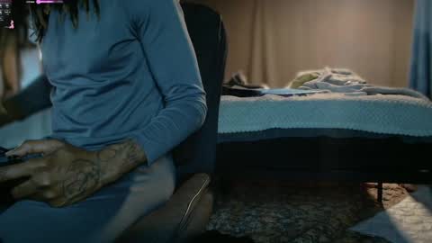 xxxjrstrokesxxx online show from March 12, 5:17 pm